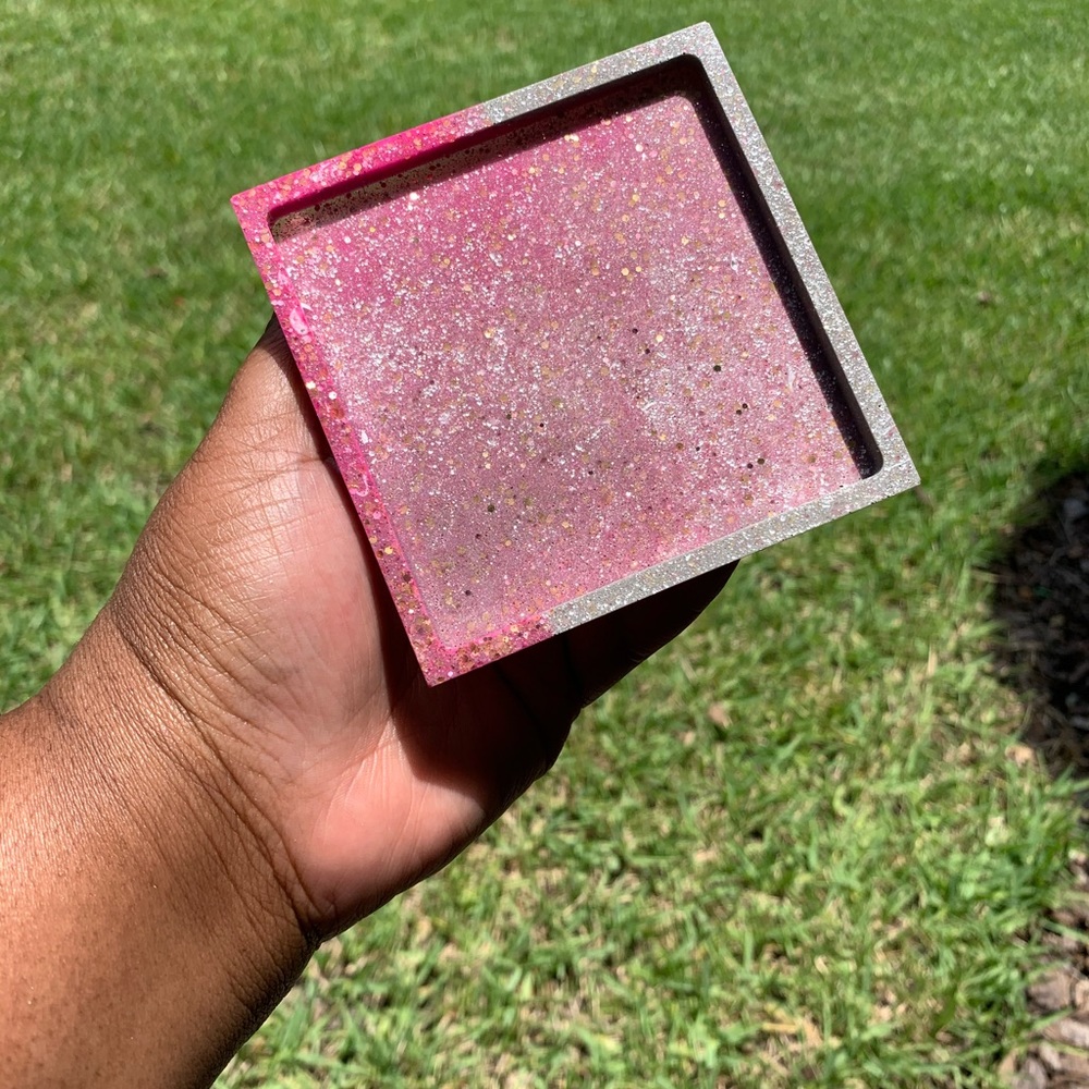 Customized resin coaster